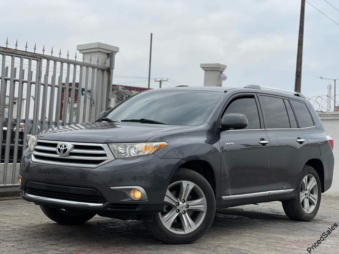 Price of Cheap Toyota Highlander for sale in Nigeria 2023